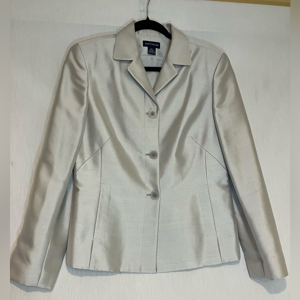 Ann Taylor Women’s 100% Silk Blazer Jacket Size 8 Metallic Silver
